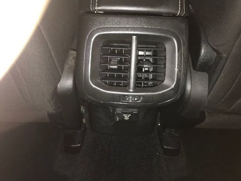 Used 2014 Jeep Cherokee Latitude image 25