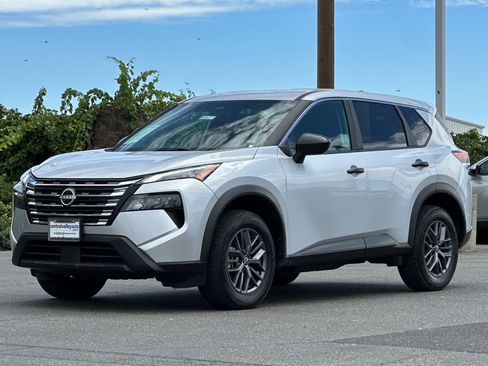 Certified 2024 Nissan Rogue S FWD image 8