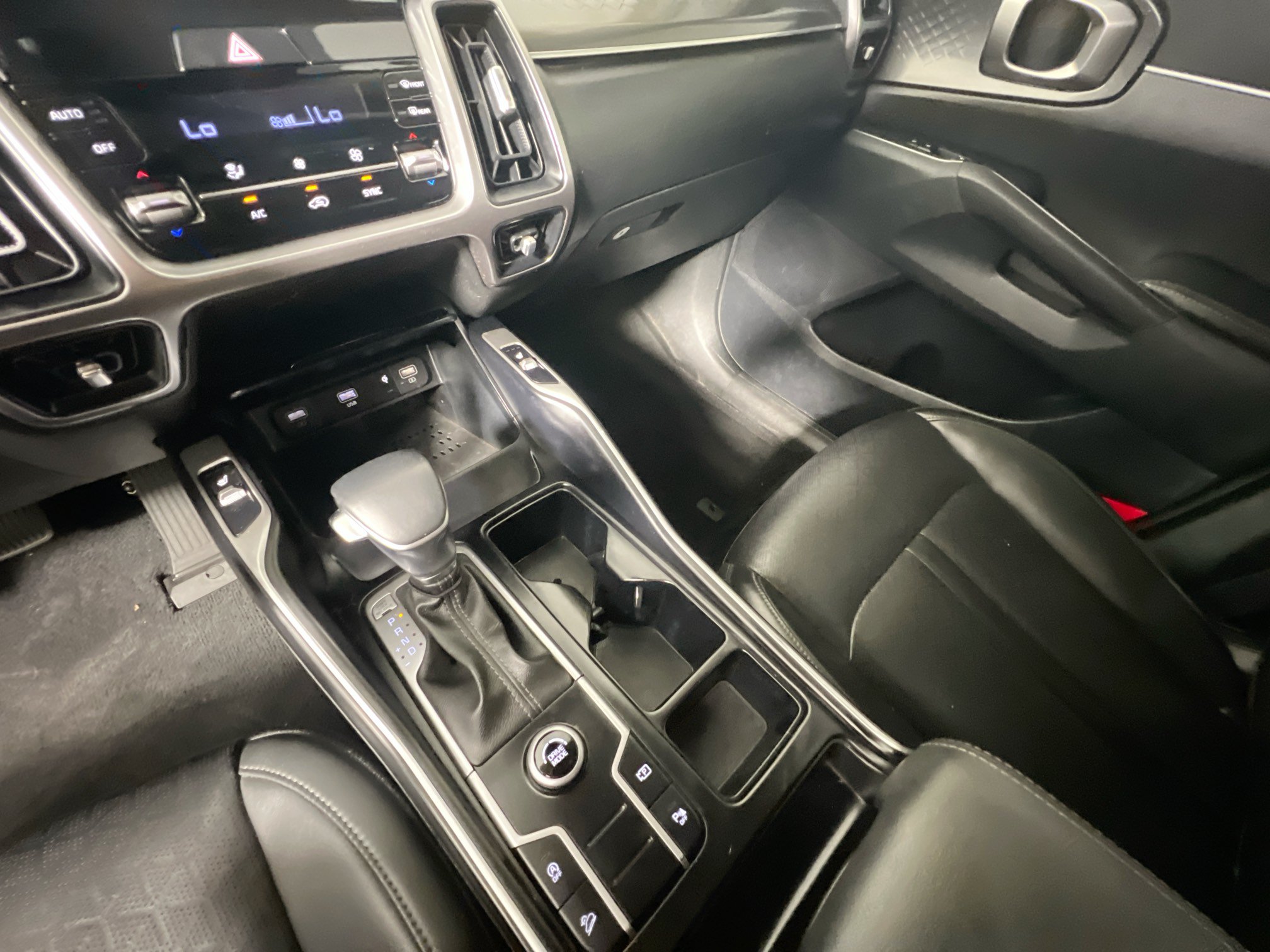 Used 2023 Kia Sorento S FWD image 25