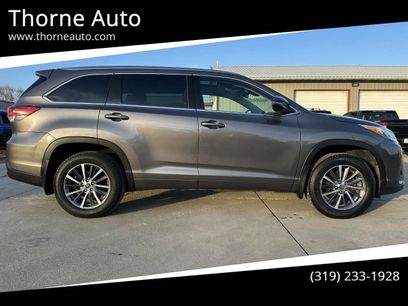 Used 2017 Toyota Highlander XLE