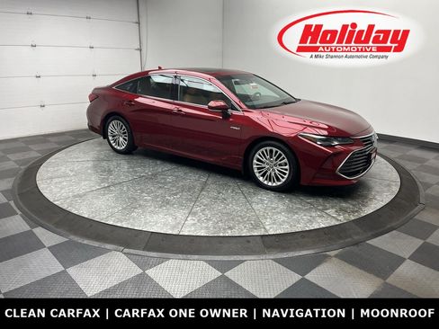 Used 2020 Toyota Avalon Limited image 1
