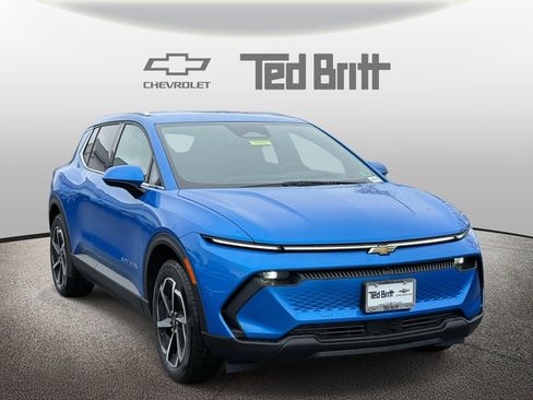 New 2026 Chevrolet Equinox EV LT image 3