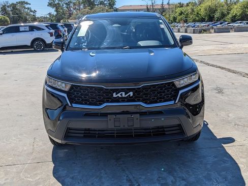 Certified 2022 Kia Sorento LX image 3