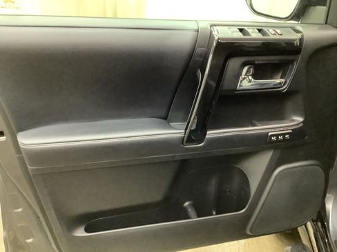 Used 2019 Toyota 4Runner Limited AWD/4WD image 12