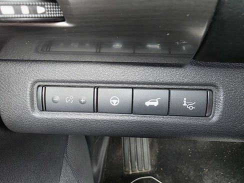 Used 2024 Nissan Pathfinder Platinum w/ Cargo Package image 25