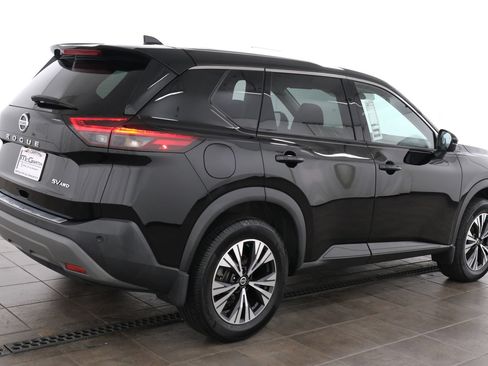 Used 2021 Nissan Rogue SV AWD/4WD image 6
