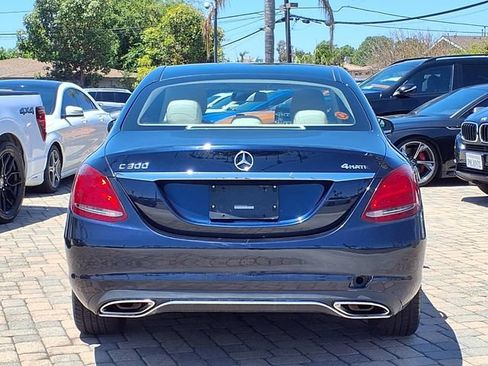 Used 2015 Mercedes-Benz C 300 4MATIC Sedan image 4