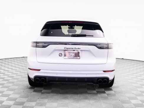 Used 2023 Porsche Cayenne Turbo AWD/4WD image 10