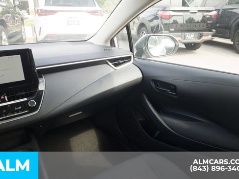 Used 2024 Toyota Corolla LE FWD image 18