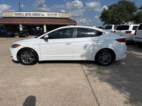 Used 2018 Hyundai Elantra Value Edition FWD image 4