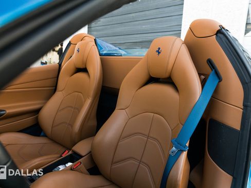 Used 2019 Ferrari 488 Spider image 23