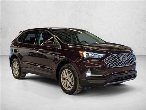 Certified 2024 Ford Edge SEL w/ Convenience Package image 3