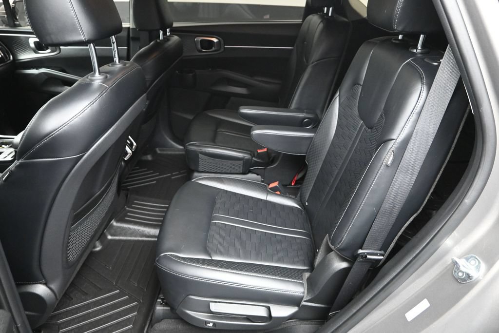 Used 2025 Kia Sorento EX AWD/4WD image 29