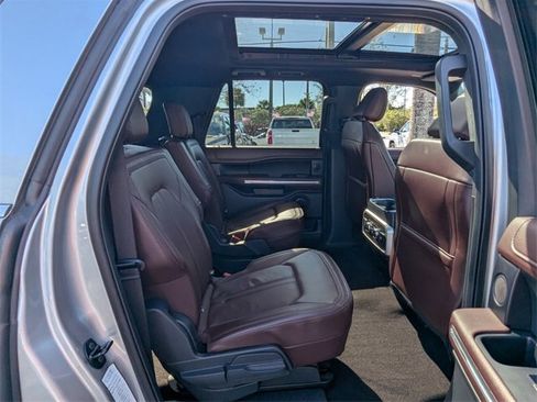 Used 2023 Ford Expedition Max Limited image 19