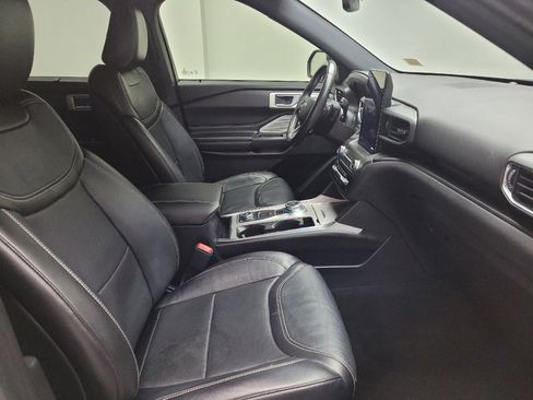 Used 2020 Ford Explorer ST w/ Premium Technology Package image 21