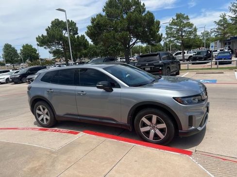 Used 2024 Honda Prologue EX image 4