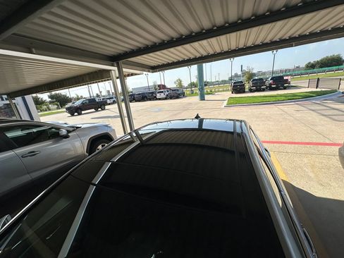 Used 2015 Hyundai Sonata Limited w/ Option Group 02 FWD image 10