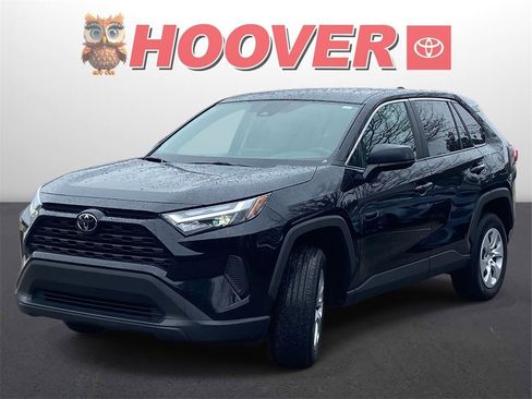 Used 2024 Toyota RAV4 LE image 6