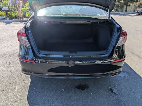 Used 2025 Honda Civic Sport image 30