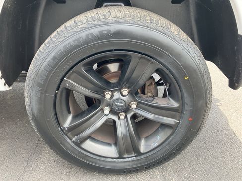 Used 2018 RAM 1500 Sport w/ Convenience Group AWD/4WD image 16