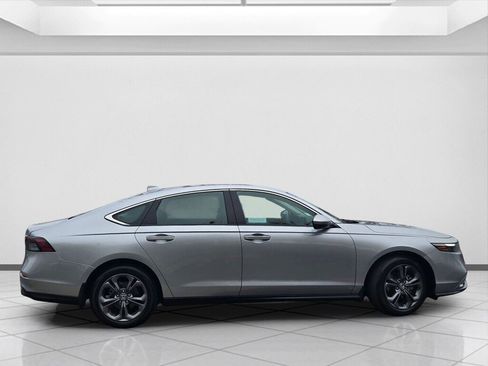 Certified 2023 Honda Accord EX image 4