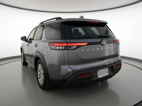 Used 2025 Nissan Pathfinder SV FWD image 6