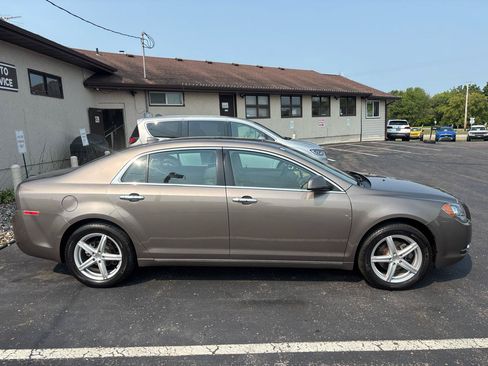 Used 2012 Chevrolet Malibu LTZ FWD image 2