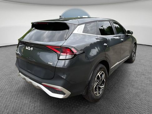Used 2024 Kia Sportage LX AWD/4WD image 3
