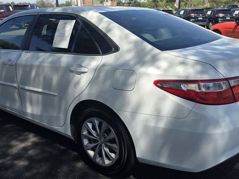 Used 2016 Toyota Camry LE FWD image 7