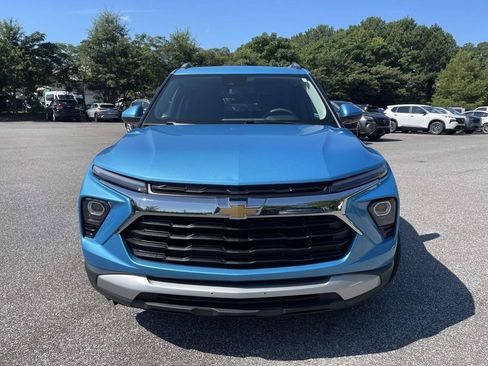 Used 2025 Chevrolet TrailBlazer LT AWD/4WD image 8