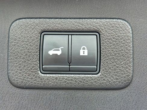 Used 2022 Nissan Armada SL AWD/4WD image 12