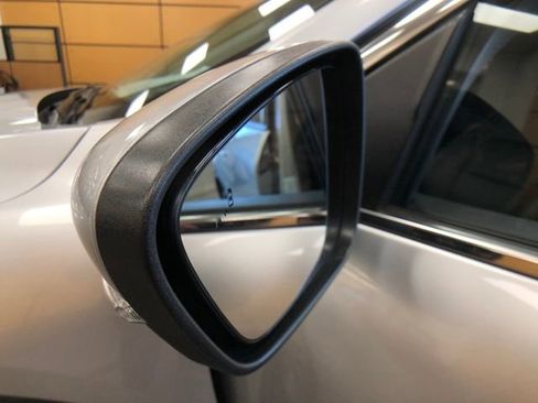 Certified 2020 Ford Escape Titanium image 24