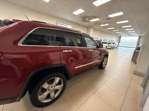 Used 2013 Jeep Grand Cherokee Limited w/ Trailer Tow Group AWD/4WD image 10