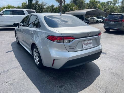 Used 2024 Toyota Corolla LE FWD image 3