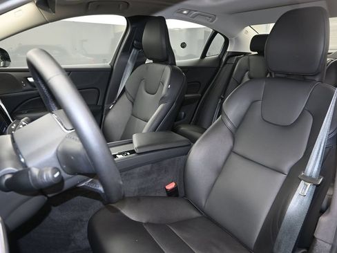 Used 2024 Volvo S60 B5 Core w/ Climate Package FWD image 20