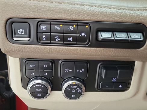 Certified 2024 GMC Yukon Denali w/ Denali Reserve Package AWD/4WD image 20