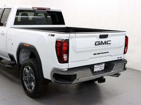 New 2026 GMC Sierra 2500 SLE AWD/4WD image 10
