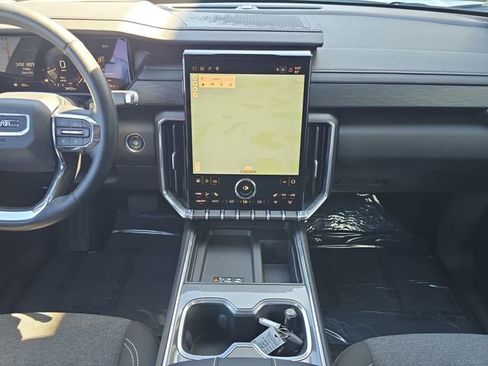 Certified 2025 GMC Acadia Elevation FWD image 13