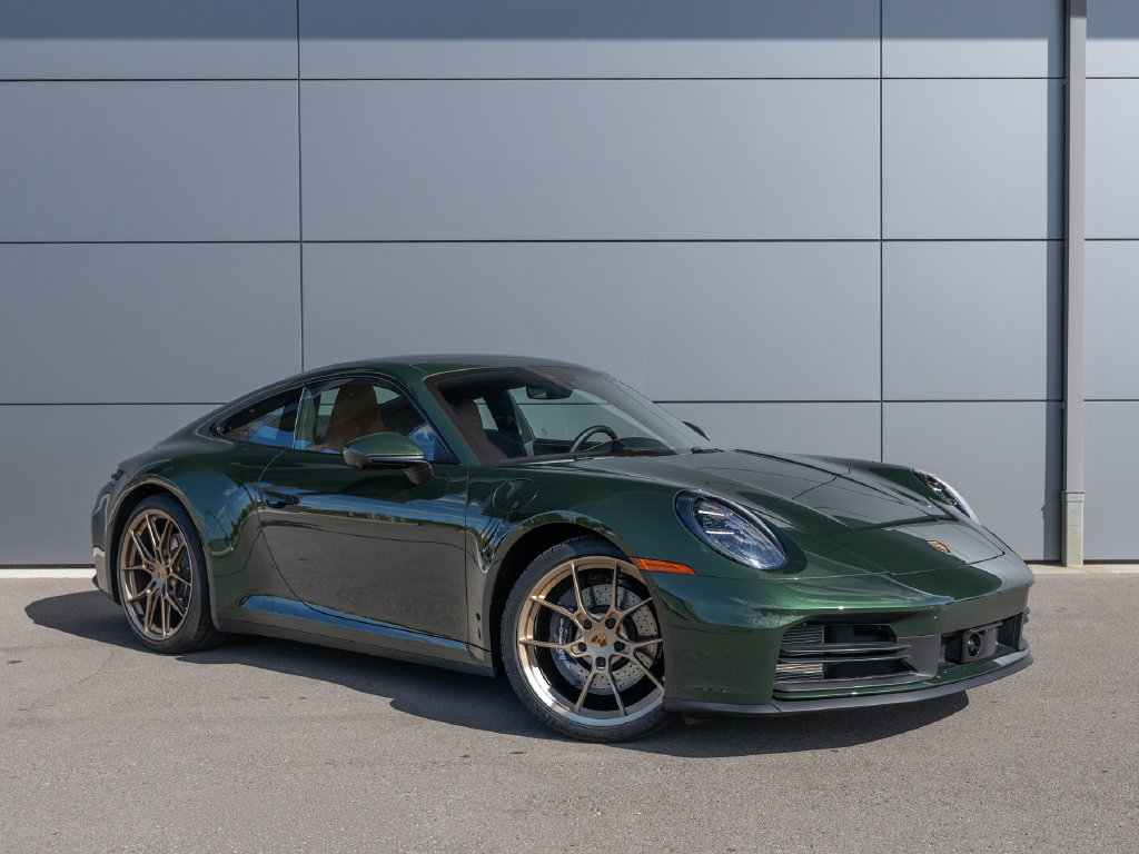Used 2026 Porsche 911 Carrera RWD image 4