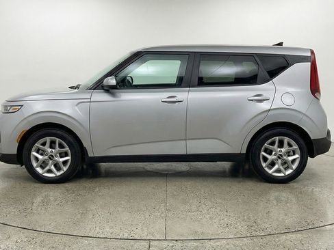 Used 2025 Kia Soul LX w/ LX Technology Package FWD image 5