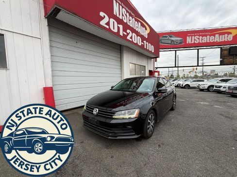 Used 2017 Volkswagen Jetta SE FWD image 1