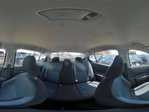 Used 2025 Nissan Versa SV FWD image 39