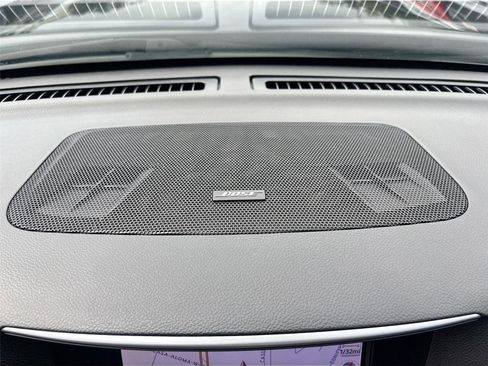 Used 2018 INFINITI Q70 Luxe image 19