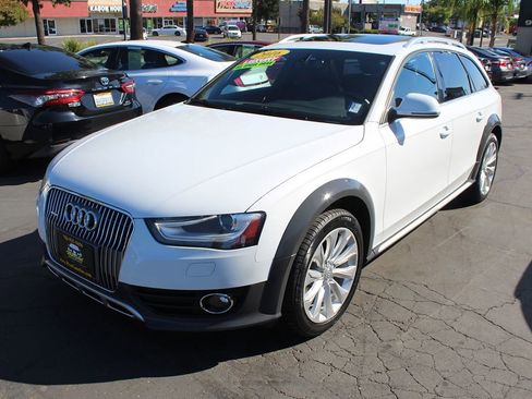 Used 2016 Audi A4 Premium Plus w/ Technology Package image 4