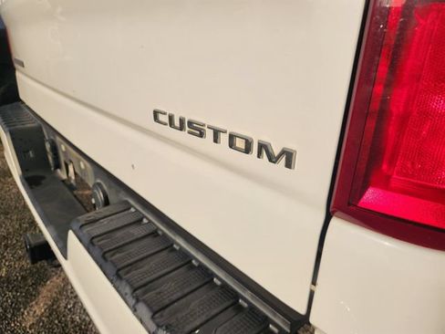 Used 2021 Chevrolet Silverado 1500 Custom RWD image 8