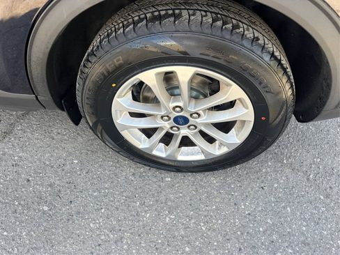 Used 2021 Ford Escape S image 19