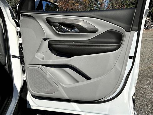 Certified 2020 GMC Terrain SLT image 25