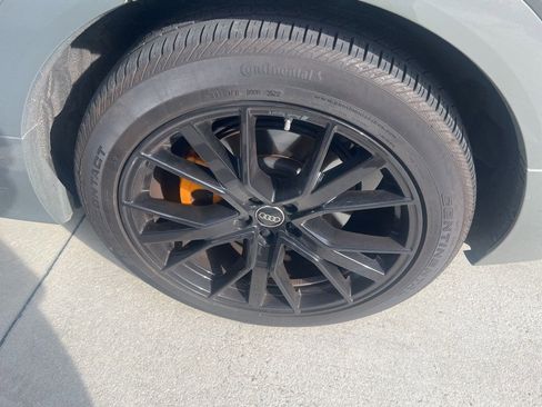 Used 2023 Audi e-tron Chronos w/ Chronos Package image 2