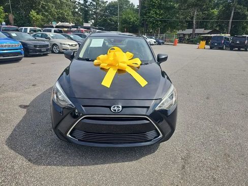 Used 2016 Scion iA FWD image 8