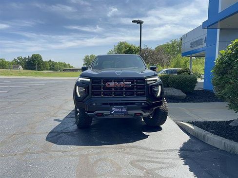Used 2024 GMC Canyon AT4X AWD/4WD image 5